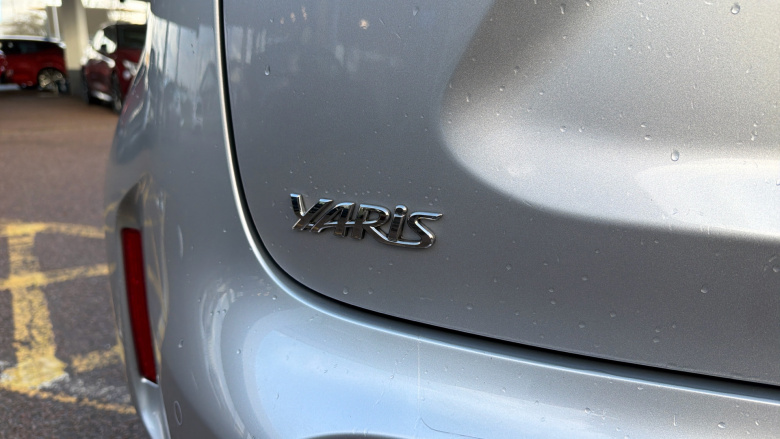 Toyota Yaris Cross 1.5 Hybrid Design 5dr CVT Hybrid Estate